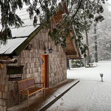Private Beach House On Lake Блед Екстер'єр фото