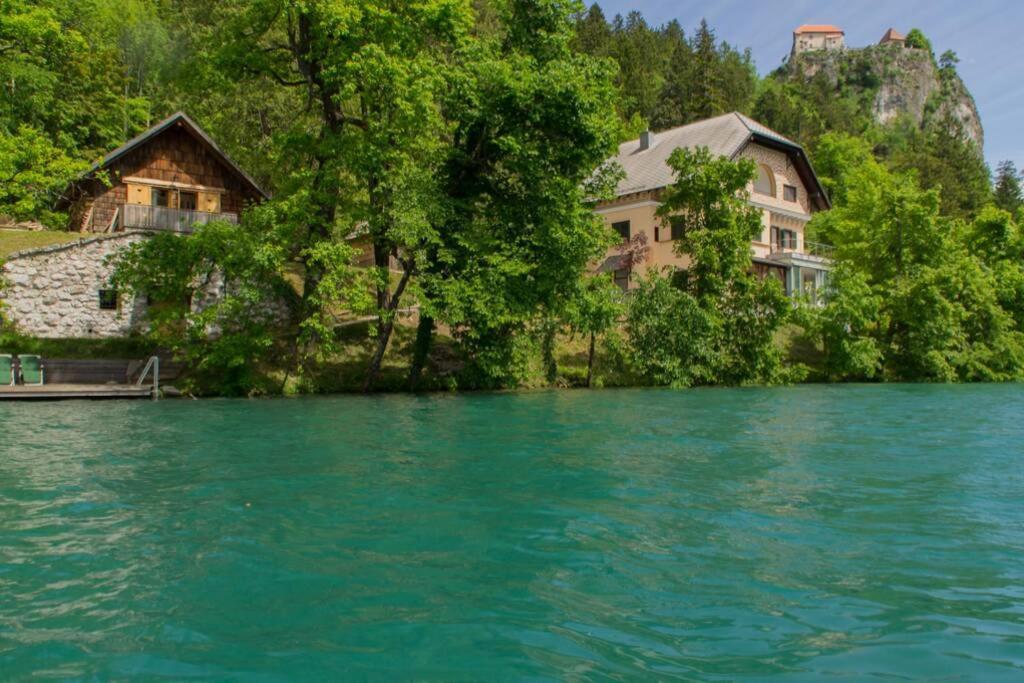 Private Beach House On Lake Блед Екстер'єр фото