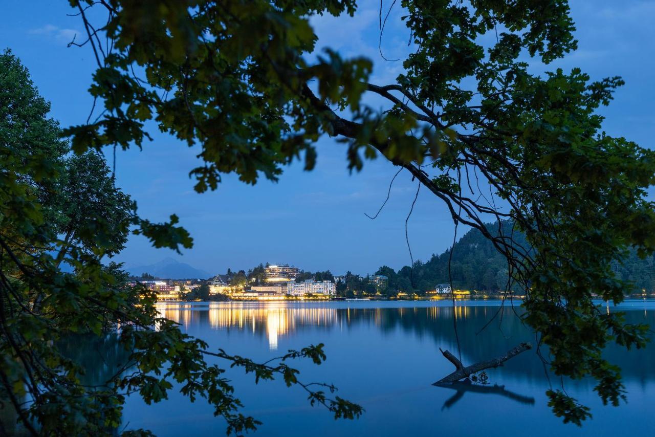 Private Beach House On Lake Блед Екстер'єр фото