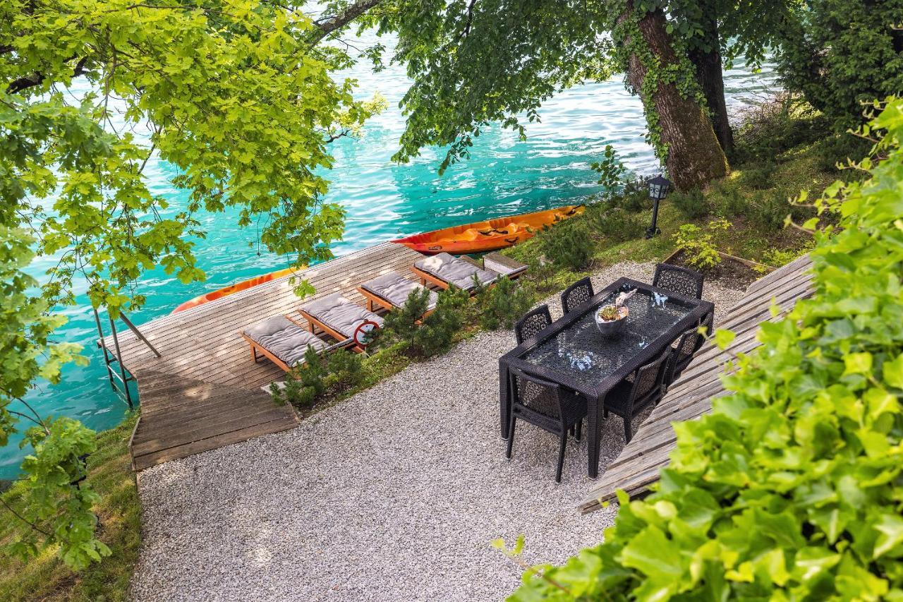 Private Beach House On Lake Блед Екстер'єр фото